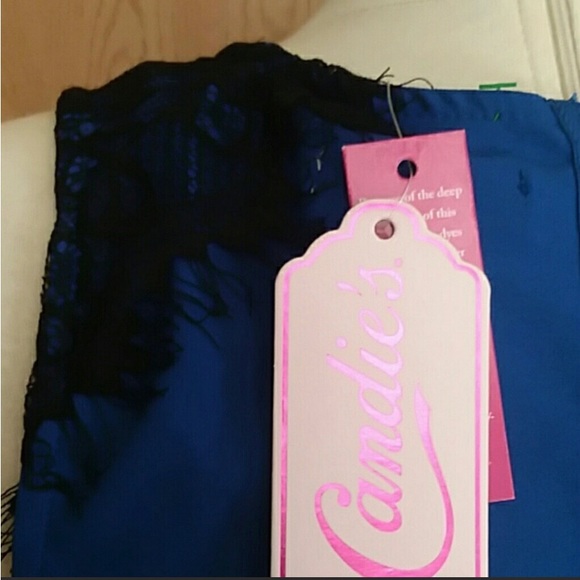 Blue sleeveless top with black lace - Picture 8 of 8